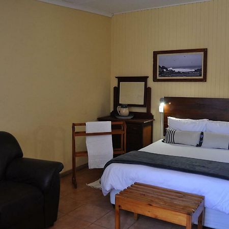 Obelix Guesthouse Людериц Экстерьер фото