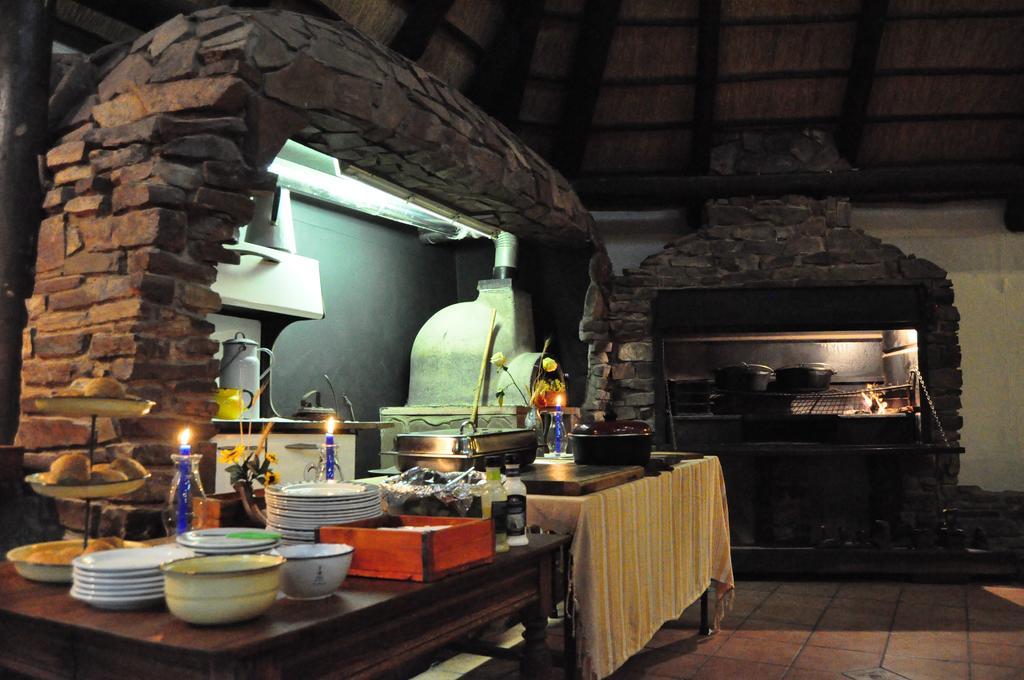Obelix Guesthouse Людериц Экстерьер фото