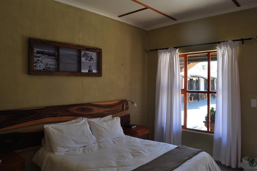 Obelix Guesthouse Людериц Экстерьер фото