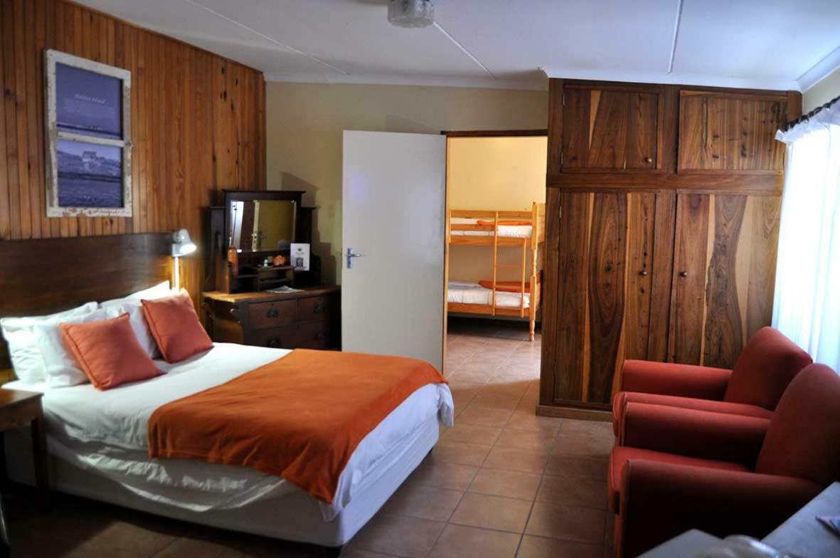 Obelix Guesthouse Людериц Экстерьер фото