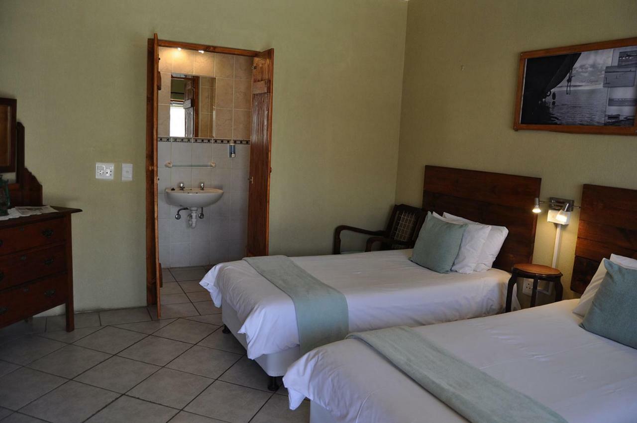 Obelix Guesthouse Людериц Экстерьер фото